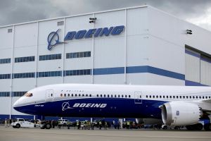 Boeing warnt vor Produktionsverzögerungen durch Streik – CFO West sieht Kreditrating in Gefahr