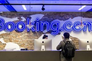Booking-Chef warnt vor Abschreckung internationaler Touristen durch lange US-Grenzkontrollen