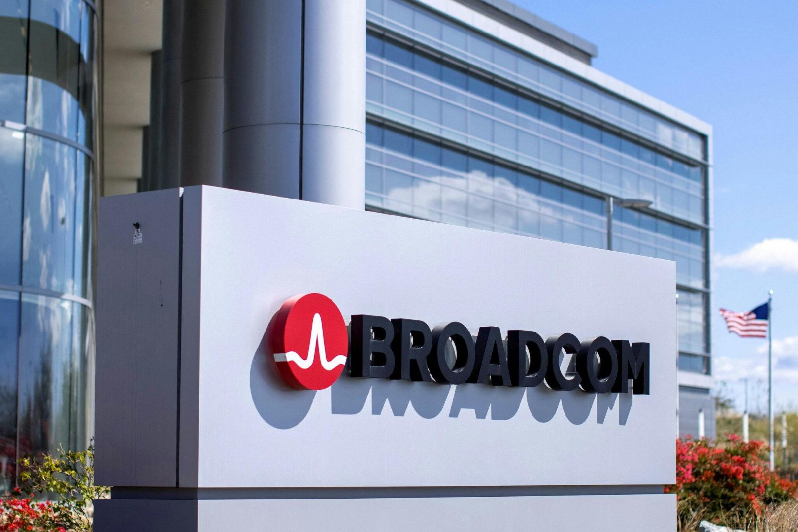 Broadcom: KI-Boom treibt Aufträge auf 73 Milliarden