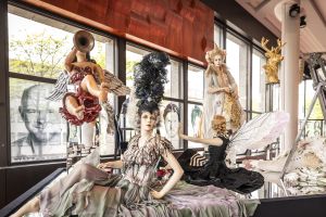Buchpremiere »achtzehn« und Ausstellungseröffnung »Der Stoff, aus dem die Träume sind«