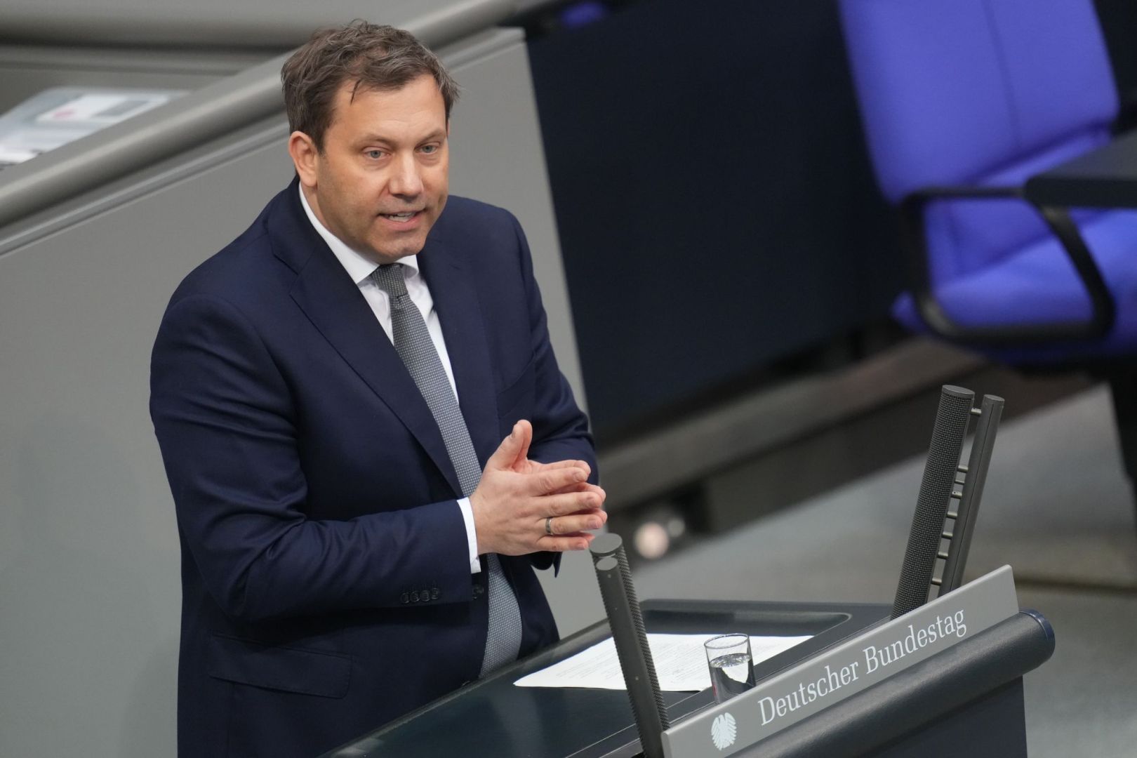 Bundestag - Sondersitzung zur Grundgesetzänderung