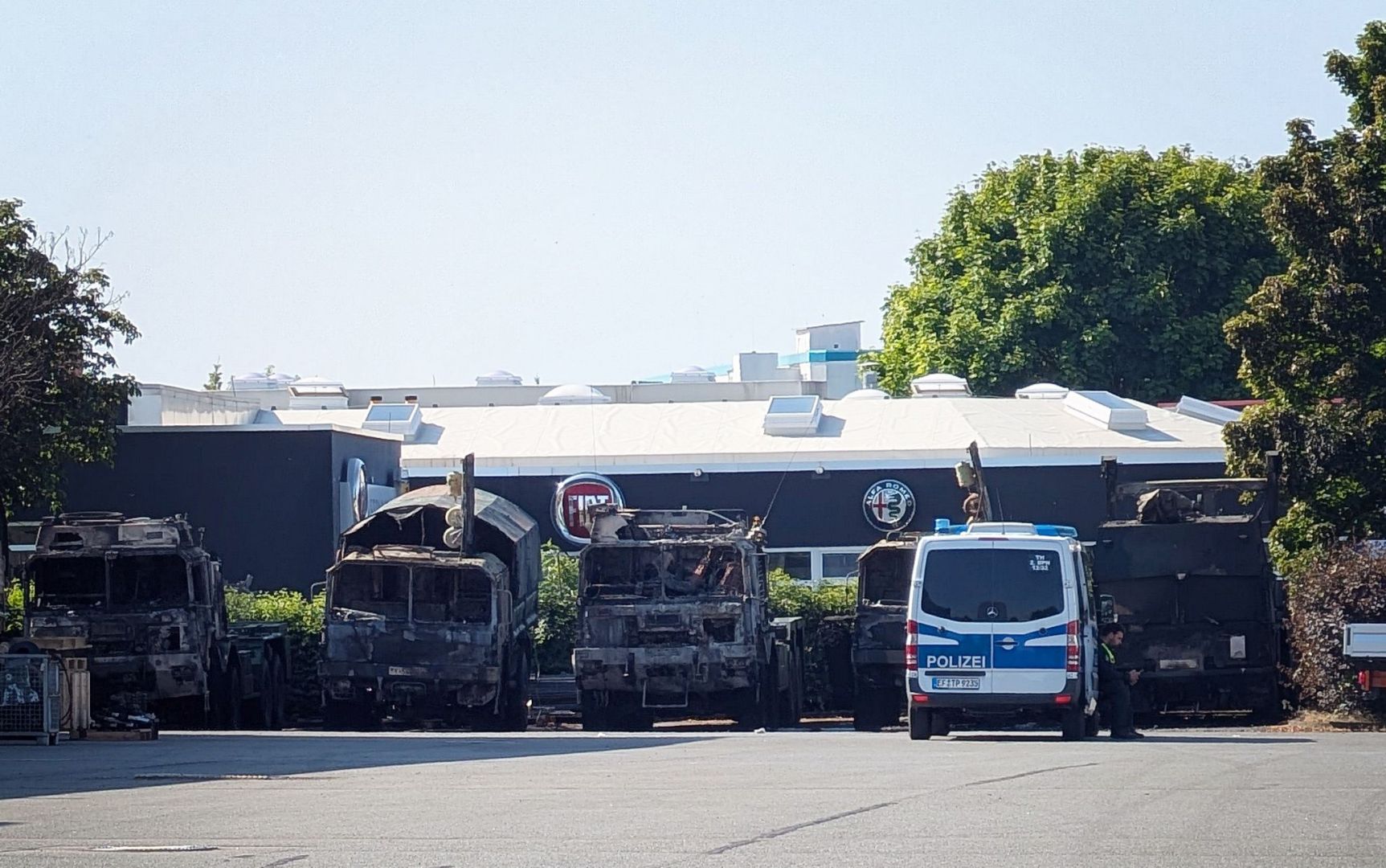 Bundeswehrfahrzeuge in Erfurt ausgebrannt