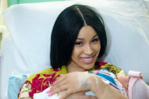 Cardi B mit ihrem Baby