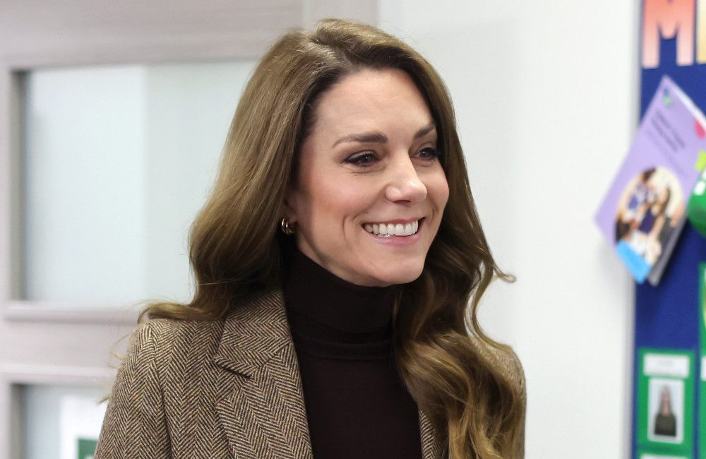 Catherine, Prinzessin von Wales, teilte eine Umarmung und einen emotionalen Moment mit einer Frau, die gerade ihre Krebsbehandlung beendete, während eines Besuchs im The Christie in Manchester.