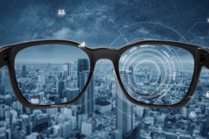 Chinas Polizei-Smartglasses: KI erkennt Gesichter in Sekunden