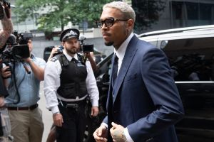 Chris Brown ist zum vierten Mal Vater geworden.