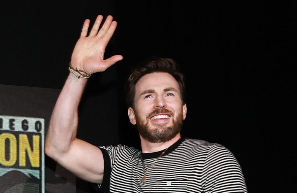 Chris Evans stößt offiziell zur Besetzung von ‘My Darling California’ dazu.