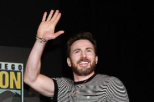 Chris Evans stößt offiziell zur Besetzung von ‘My Darling California’ dazu.