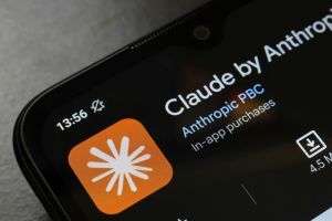 Claude vs. Beck-Online: Der Kampf um die juristische Datenhoheit