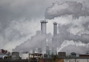 CO2-Emissionen von Industriebetrieb