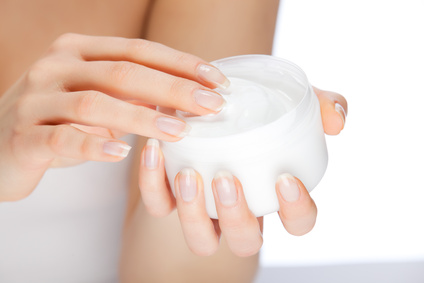 VIPs machen es vor: Faltenbekmpfung. Ab dem 25 Lebensjahr natrlich bekmpfen