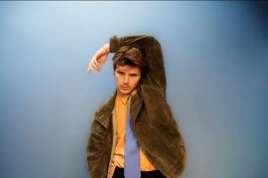 Cruz Beckham hat seinen neuen Song 'For Your Love' geteilt.