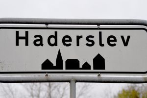 Dänemark - Ortsschild Haderslev