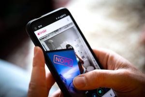 Dating-App Tinder auf einem Smartphone