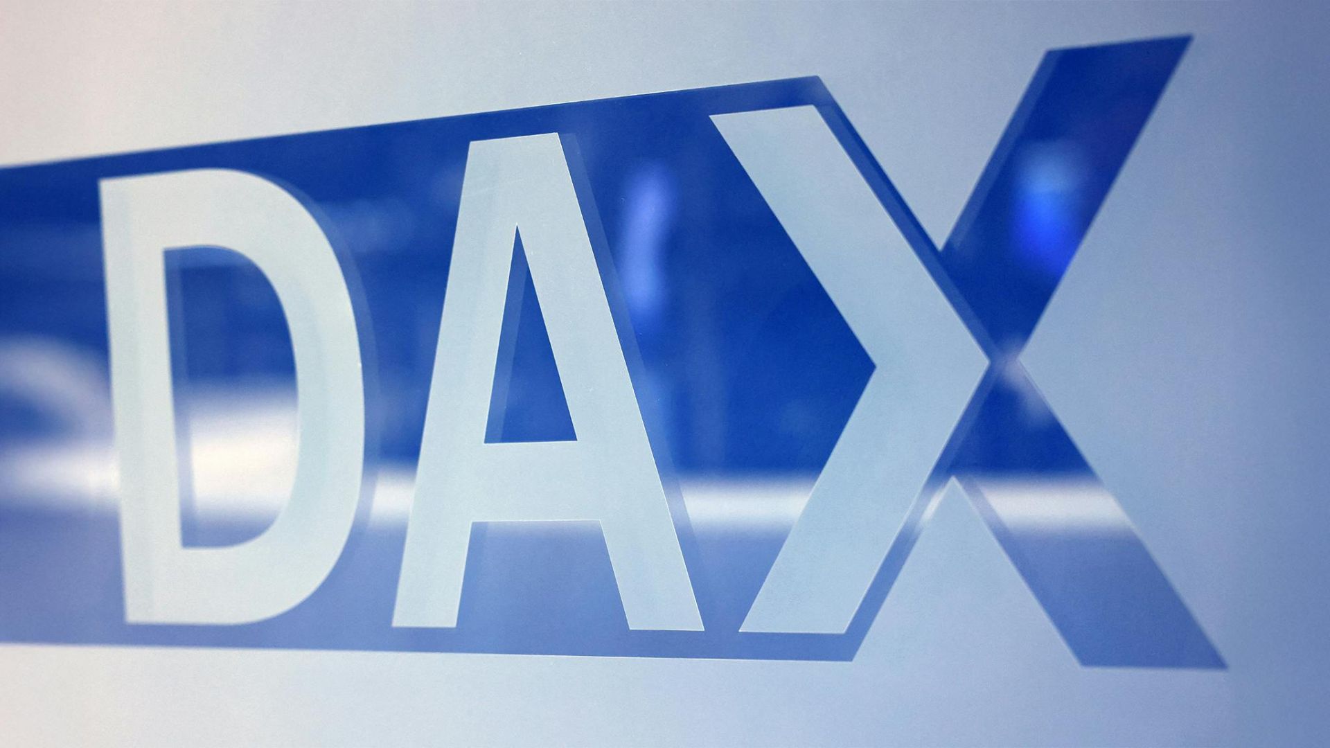 Dax zwischen Absturzangst und Zinshoffnung