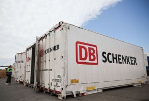 DB Schenker im Hamburger Hafen