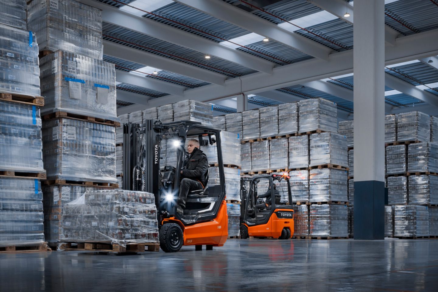 Degressive Abschreibung trifft auf staatliche Förderung: Mehr Toyota für weniger Geld