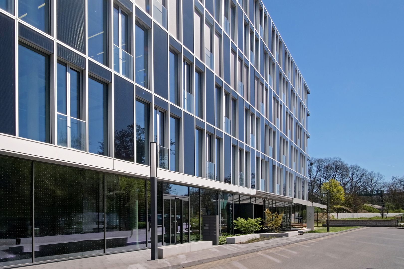 Der Bonner Immobilienmarkt verzeichnete 2025 insgesamt steigende Investitionen, zeigte sich aber bei Büroimmobilien zurückhaltend.