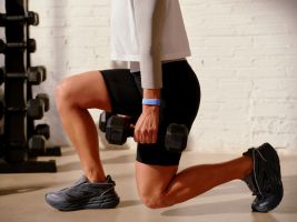 Der Fitnesstracker Fitbit Air von Google