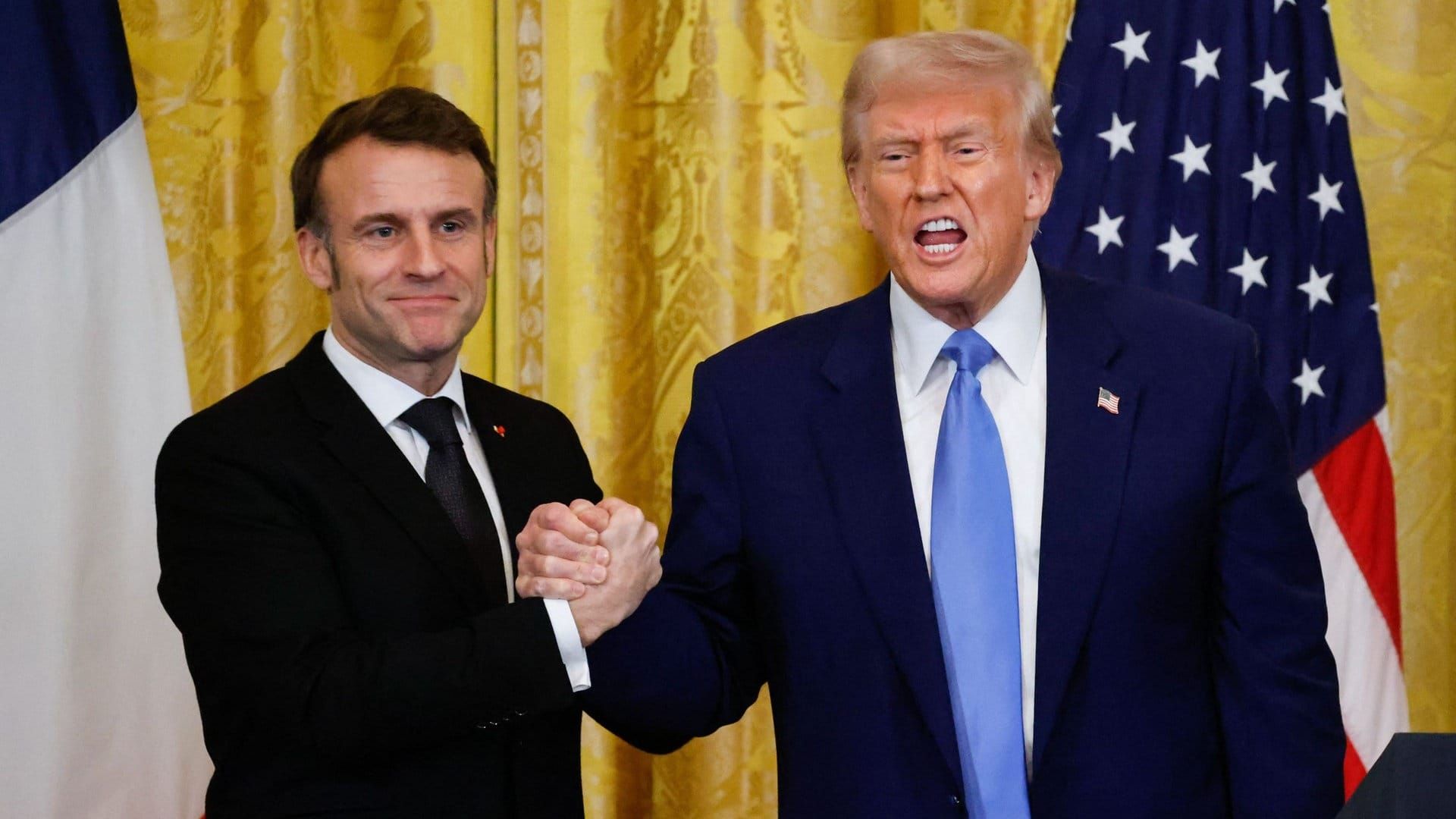 Der Handschlag, der mehr verriet als tausend Worte – Macron und Trump im Machtduell von Scharm El-Scheich