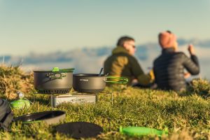 Der innovative Optimus Gemini II verdoppelt das kulinarische Outdoorerlebnis