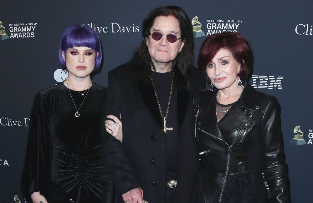 Der Tod von Ozzy Osbourne kam laut Angaben eines Insiders 'unerwartet', doch er starb im Kreis seiner Familie.