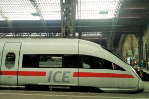 Deutsche Bahn plant 2026 mit operativem Gewinn und Umsatzanstieg