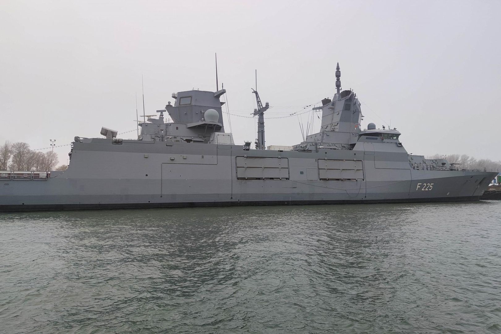 Deutsches Kriegsschiff (Archiv)