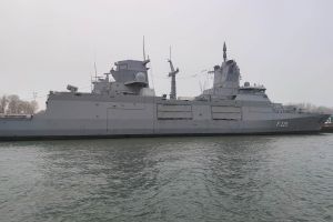 Deutsches Kriegsschiff (Archiv)