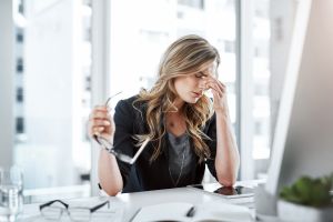 Die 5 Symptome von viseueller Belastung im Büro