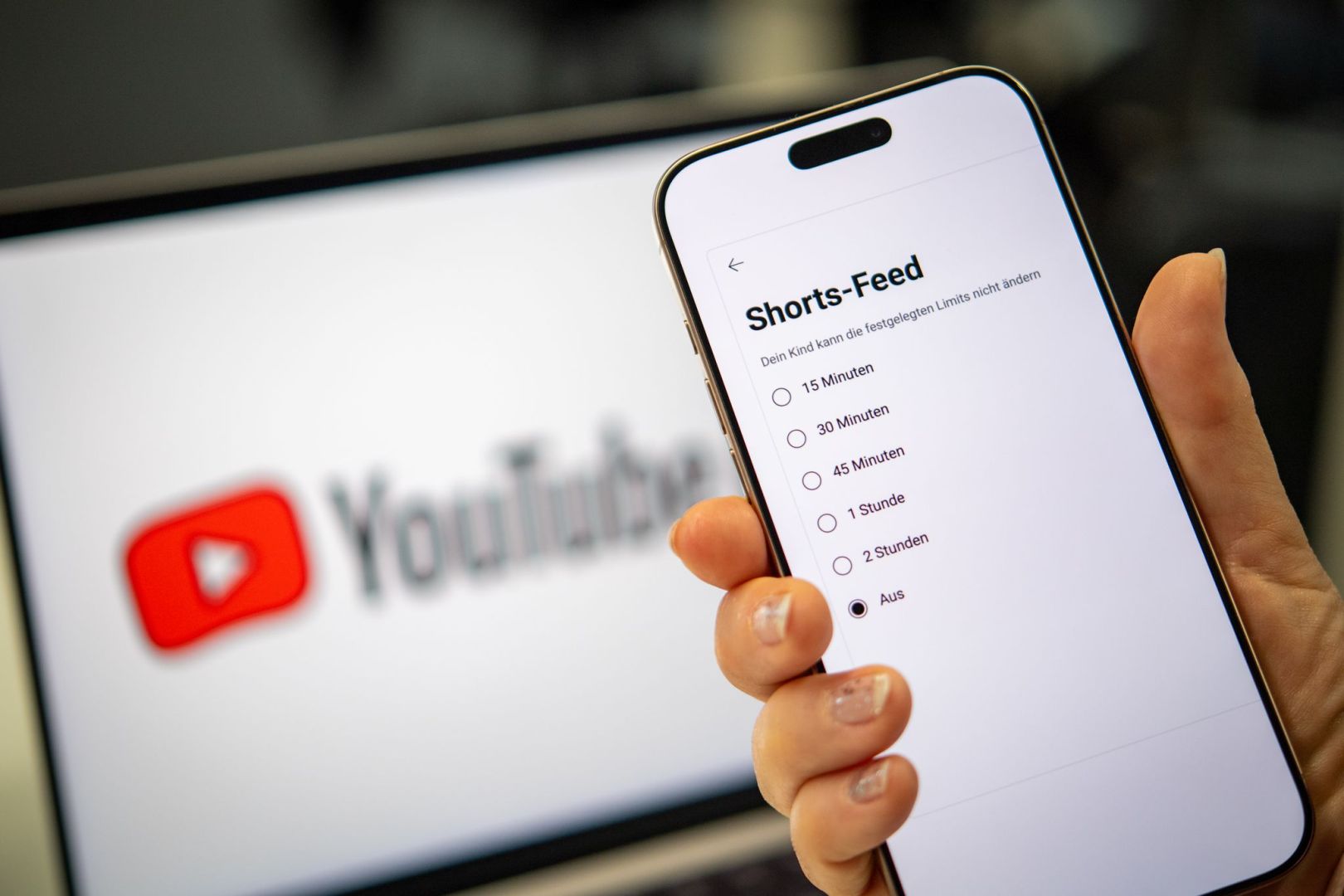 Die Einstellungen von YouTube Shorts auf einem Smartphone
