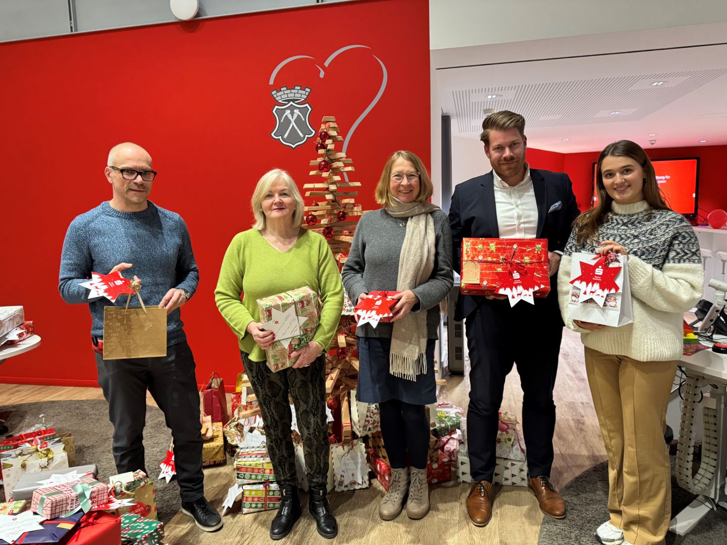 Die Taunus Sparkasse lässt Wünsche von bedürftigen Kindern wahr werden