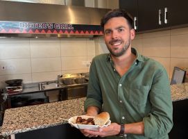 «Dieters Grill» - Nairobis erster Currywurst-Imbiss