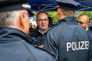 Dobrindt und Söder besuchen Grenzübergang