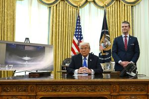 Donald Trump und Peter Hegseth