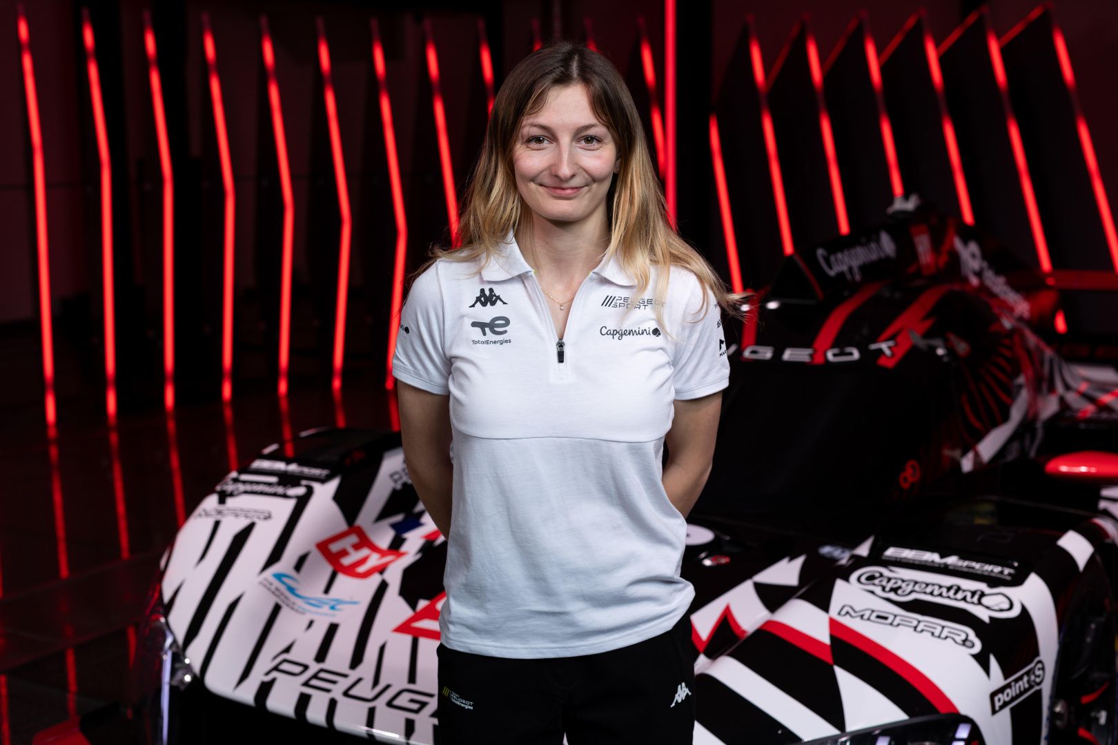Doriane Pin verstärkt das Team PEUGEOT TotalEnergies als Entwicklungsfahrerin