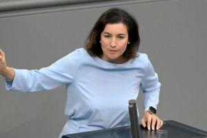 Dorothee Bär kritisiert „Überempfindlichkeit“ bei Karnevalskostümen