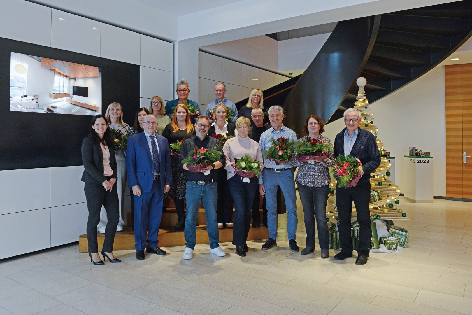 Dula ehrt langjährige Mitarbeitende und verabschiedet Rentner