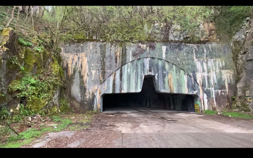 Dunkles Vermächtnis: Machtverhältnisse und ihr Einfluss auf die Landschaft