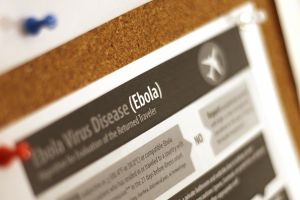 Ebola-Hinweisplakat (Archiv)