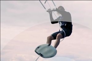 Echtes Engineering –Technische Schläuche mit Salz auf der Haut & Sand unter den Füßen