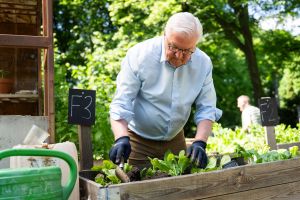 Ehrentag 2026 - Bundespräsident gärtnert im Hochbeet