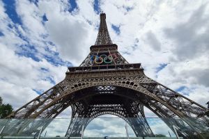 Eiffelturm mit Olympischen Ringen (Archiv)