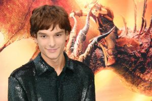 Ein Crewmitglied, das an 'How To Train Your Dragon 2' arbeitet, hat bei einem grausigen Unfall mehrere Finger verloren.