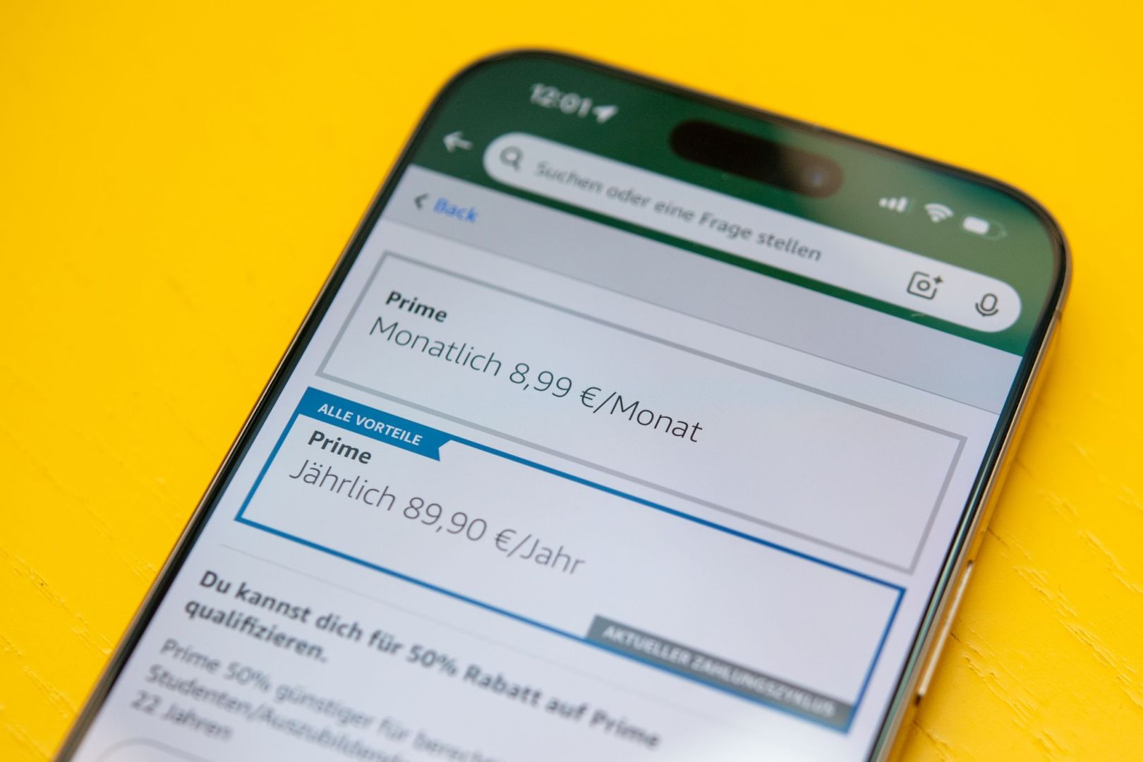 Ein Handy mit den Einstellungen der Amazon-Prime-Mitgliedschaft