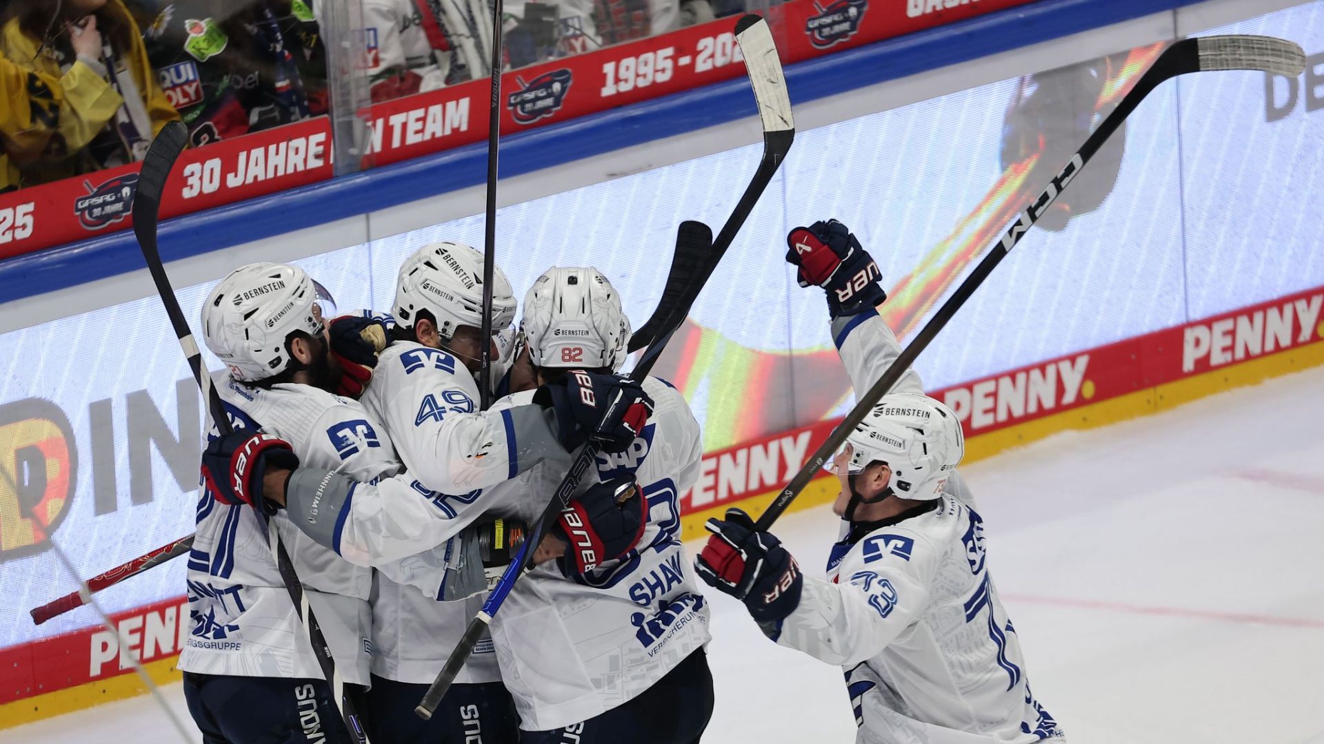 Eisbären Berlin - Adler Mannheim