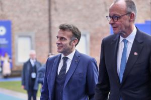 Emmanuel Macron und Friedrich Merz (Archiv)