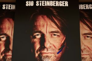 Emotionales Buch "Meine Farben", von Sänger und Sozial-Arbeiter Sio Steinberger veröffentlicht.