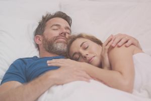 Endlich Schluss mit Schnarchen: Wenn nächtlicher Lärm die Beziehung gefährdet