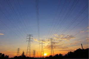 Energiebeschaffung im Tranchenmodell: Vorteile, Risiken und Alternativen